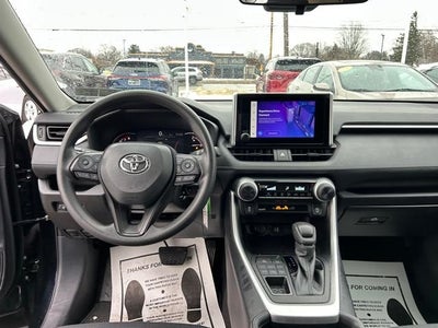 2024 Toyota RAV4 LE