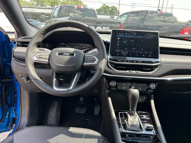 2025 Jeep Compass COMPASS LIMITED 4X4