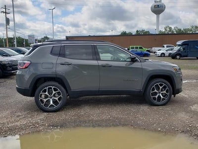 2026 Jeep Compass COMPASS LIMITED 4X4