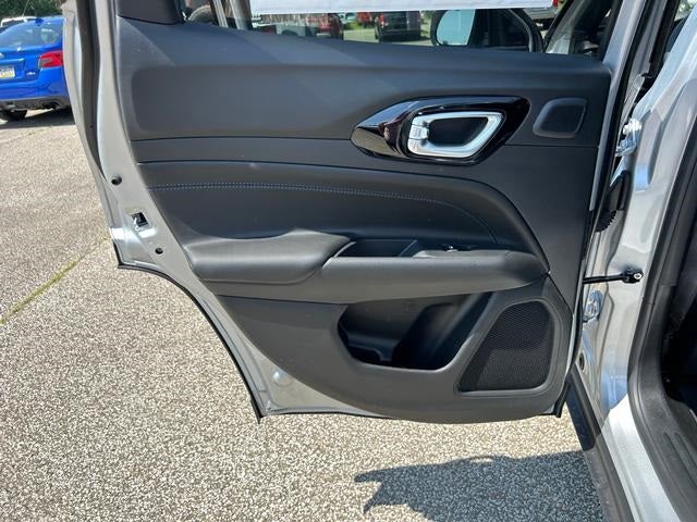 2025 Jeep Compass COMPASS LIMITED 4X4