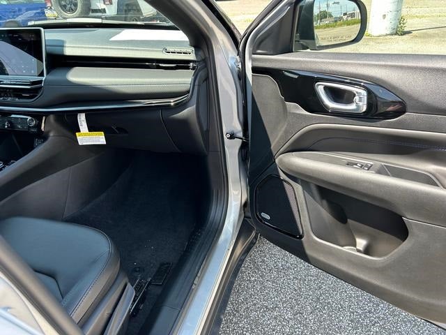 2025 Jeep Compass COMPASS LIMITED 4X4