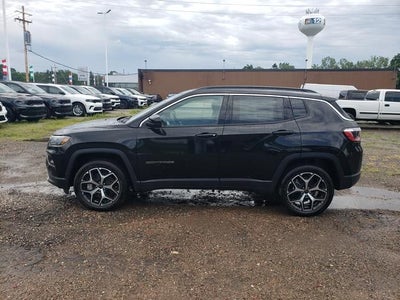 2026 Jeep Compass COMPASS LIMITED 4X4