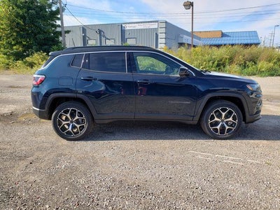 2026 Jeep Compass COMPASS LIMITED 4X4