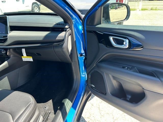 2025 Jeep Compass COMPASS LIMITED 4X4