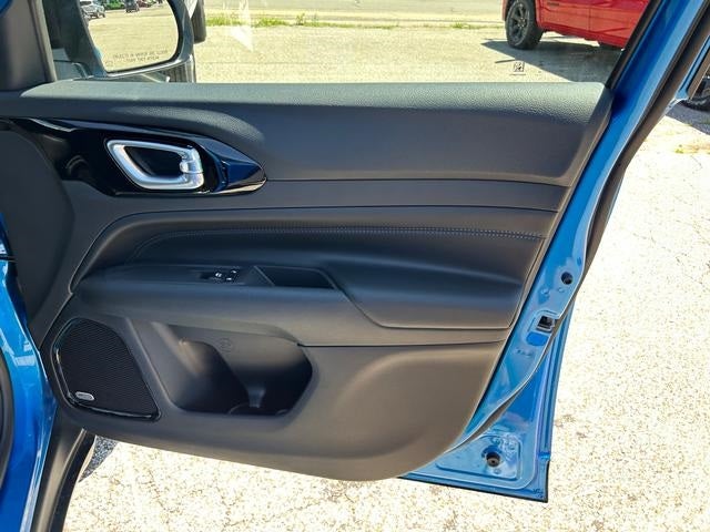 2025 Jeep Compass COMPASS LIMITED 4X4