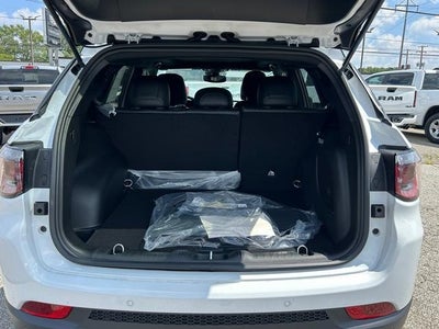 2025 Jeep Compass COMPASS LIMITED 4X4