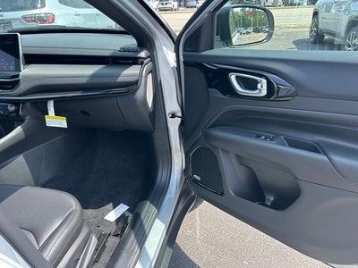 2025 Jeep Compass COMPASS LIMITED 4X4