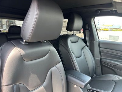 2025 Jeep Compass COMPASS LIMITED 4X4