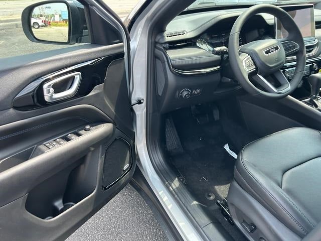 2025 Jeep Compass COMPASS LIMITED 4X4