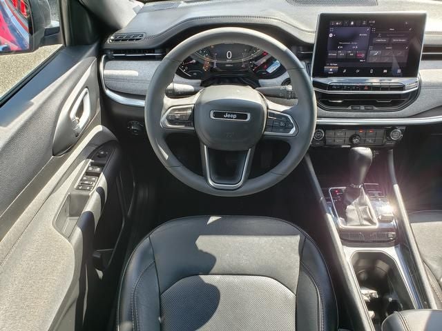 2023 Jeep Compass Latitude Lux 4X4