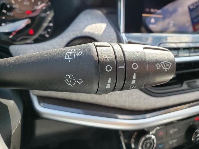 2023 Jeep Compass Latitude Lux 4X4
