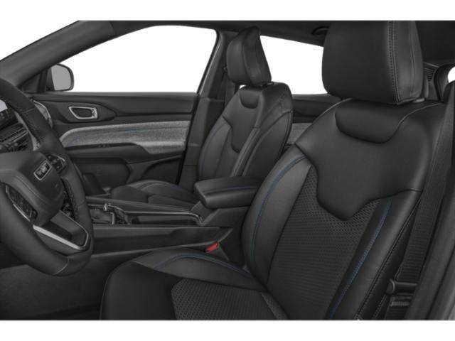 2023 Jeep Compass Latitude Lux 4X4