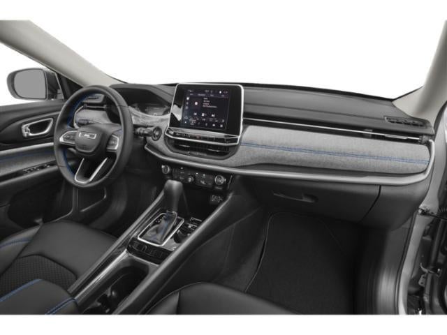 2023 Jeep Compass Latitude Lux FWD
