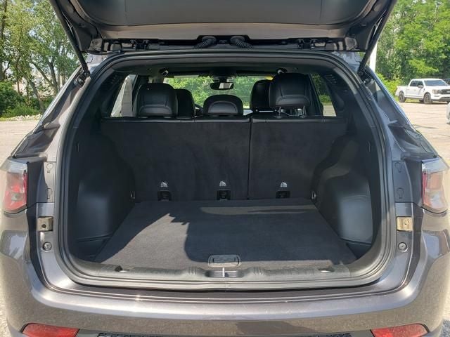 2023 Jeep Compass Latitude Lux FWD