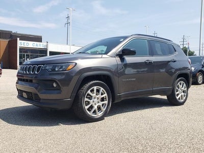 2023 Jeep Compass Latitude Lux FWD