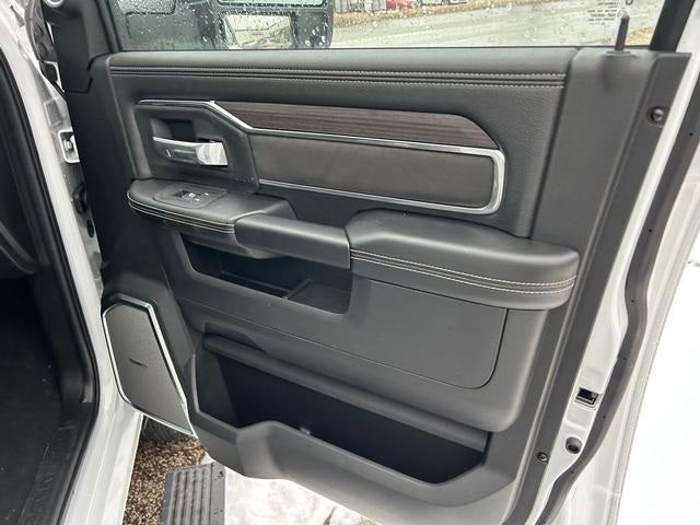 2026 RAM Ram 3500 RAM 3500 LARAMIE CREW CAB 4X4 8' BOX