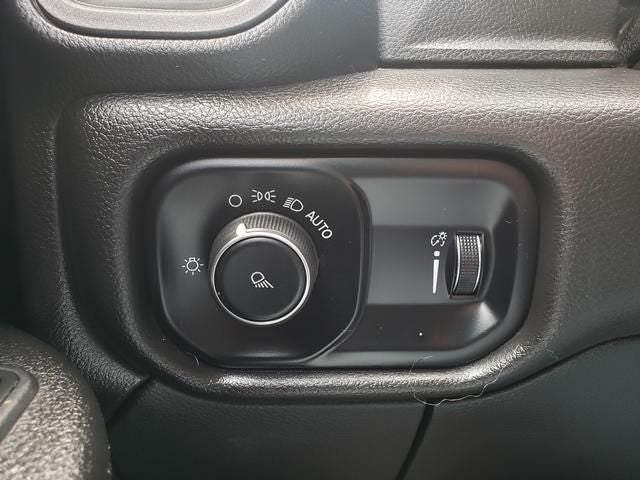 2024 RAM 2500 Tradesman Crew Cab 4x4 6'4' Box