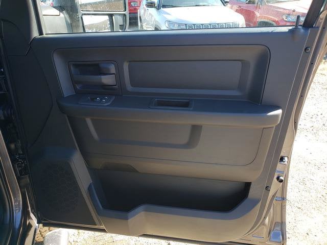 2027 RAM Ram 2500 RAM 2500 BLACK EXPRESS CREW CAB 4X4 6'4' BOX