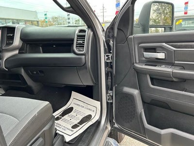 2024 RAM 2500 Big Horn Crew Cab 4x4 6'4' Box