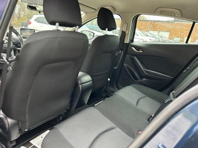 2015 Mazda Mazda3 Hatchback i Sport