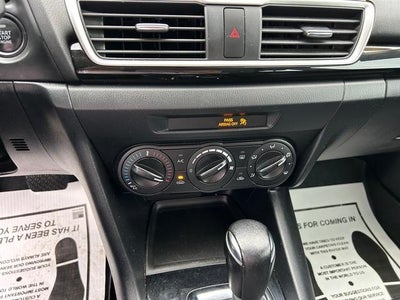 2015 Mazda Mazda3 Hatchback i Sport