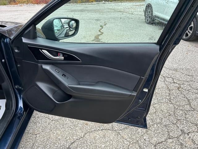 2015 Mazda Mazda3 Hatchback i Sport