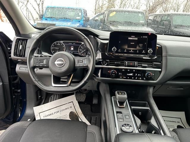 2025 Nissan Pathfinder SV 4WD