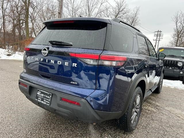 2025 Nissan Pathfinder SV 4WD