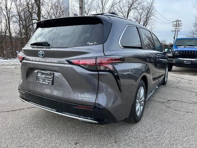 2024 Toyota Sienna Limited