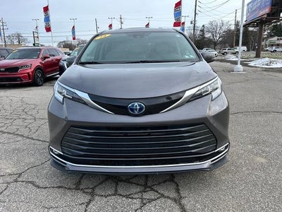 2024 Toyota Sienna Limited