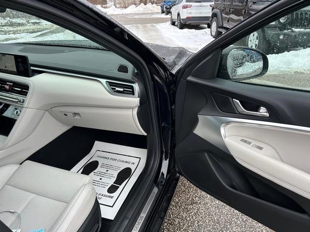 2025 Genesis G70 2.5T AWD