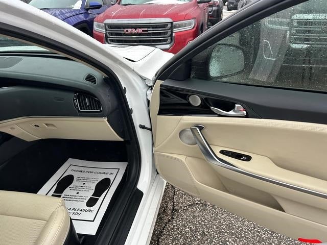 2023 Kia Stinger GT-Line