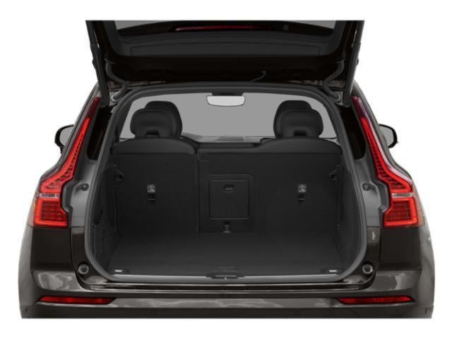 2022 Volvo XC60 Recharge Plug-In Hybrid T8 R-Design Extended Range