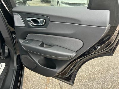 2022 Volvo XC60 Recharge Plug-In Hybrid T8 R-Design Extended Range