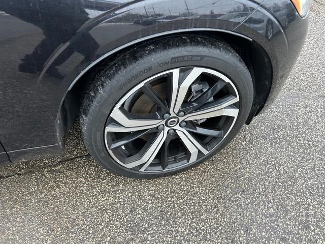 2022 Volvo XC60 Recharge Plug-In Hybrid T8 R-Design Extended Range