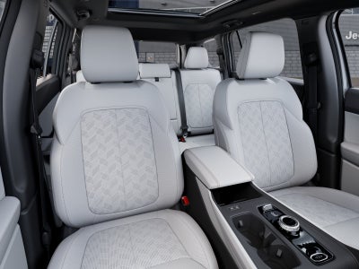 2027 Jeep Cherokee CHEROKEE OVERLAND 4X4