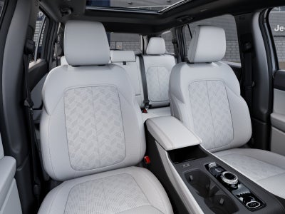 2027 Jeep Cherokee CHEROKEE OVERLAND 4X4